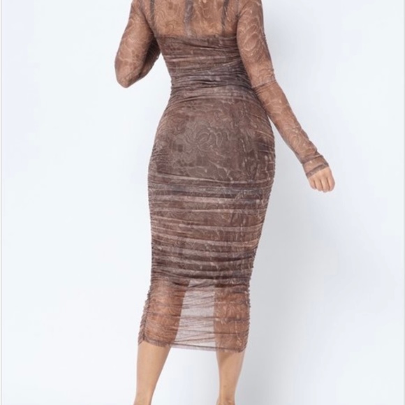 Lace Midi dress - Picture 3 of 4